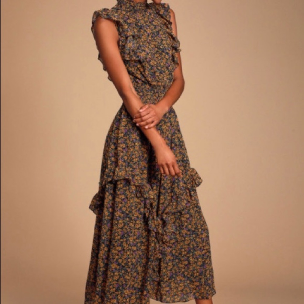 Lulus NWT Evalina floral midi dress